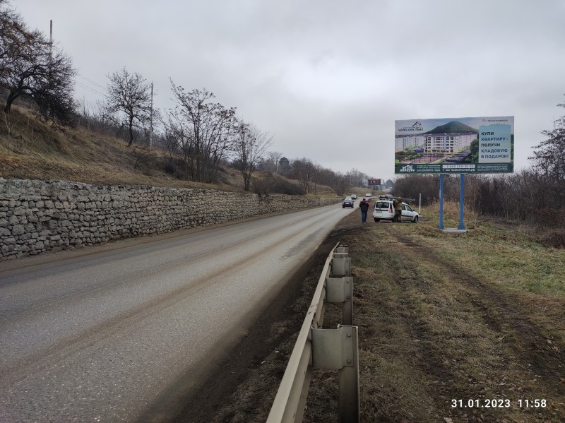 Размещение рекламы  компании "ЖК Живописный" на щитах 3х6 в городе Пятигорск